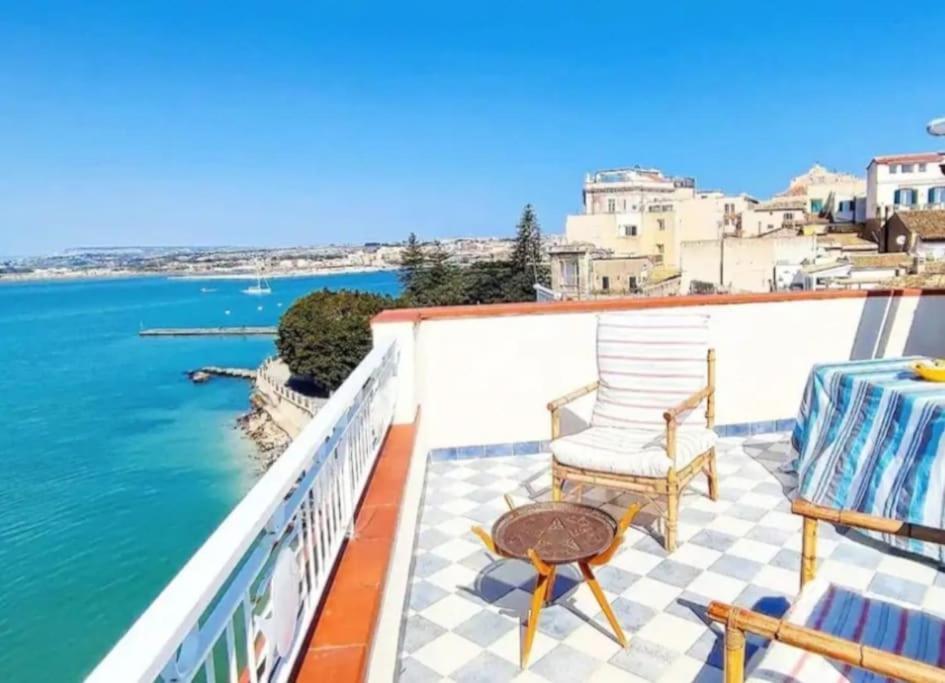 Terrazza Sul Mare Attico "Alfeo E Aretusa" Syracuse Exterior photo